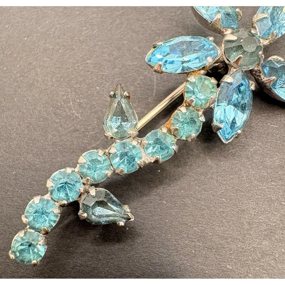Vintage Floral Flower Blue Rhinestone Brooch Silver Tone 1.75